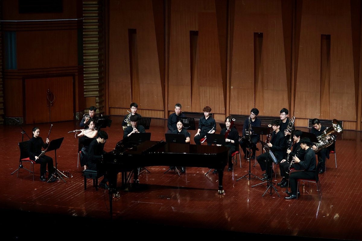HKAPA's tweet photo. 🎵From stage to cultural exchange, the "Echoes Across Project" enriched #HKAPA Music students' learning journey in Chengdu. Discover the photo highlights from this unforgettable experience 🌟🤩
👉🏻https://t.co/uX7ZYFMC9G
#HKWeek https://t.co/arAK5VHIPo