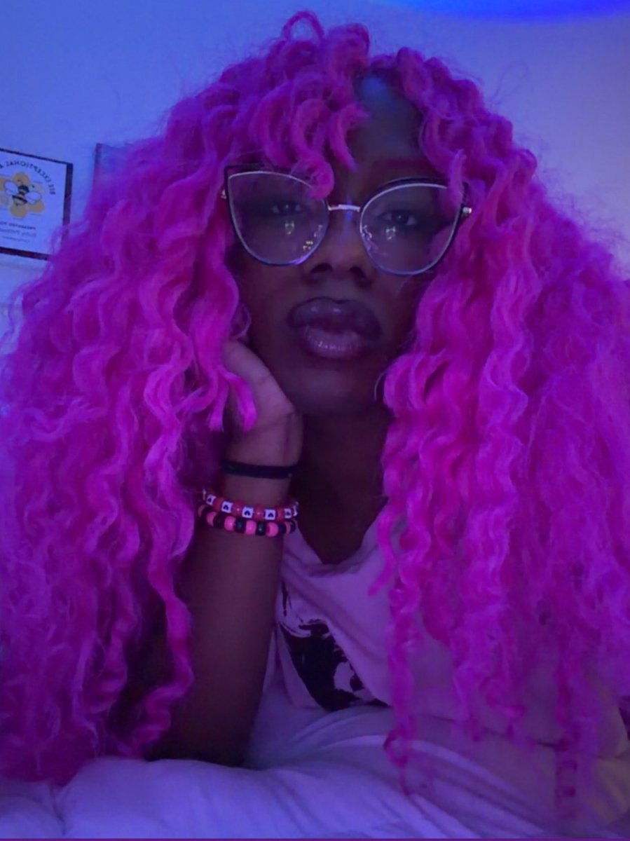 faerubee's tweet photo. my natural pink 🩷 https://t.co/kvLpOcTCYT