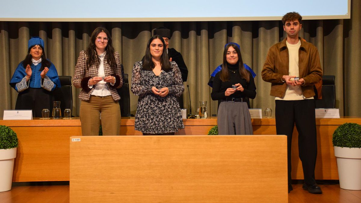 DUVIrrss's tweet photo. A @uvigo ten aberto ata o 8 de outubro o prazo de presentación de candidaturas aos Premios Egeria á inclusión da perspectiva de xénero nos TFG, TFM e teses impulsados pola Unidade de @igualdade_uvigo. 

➡️ https://t.co/Y3wjVet3s8

#duvi #uvigo #egeria #premios #igualdade https://t.co/V6Rj3uq9t3