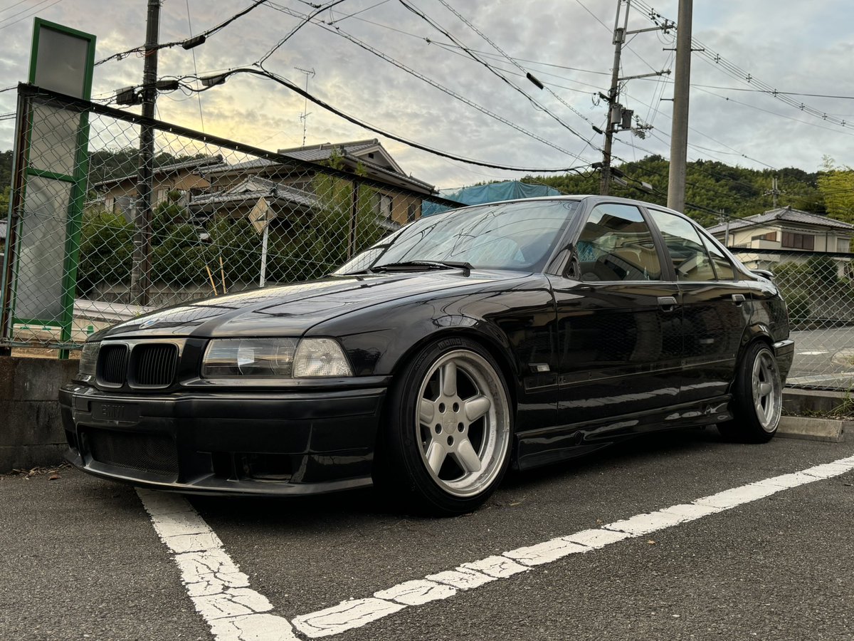 UMIZR00's tweet photo. 【FOR SALE】 '94y E36 325i 左H セダン(訳アリ)

バラすか丸車で売るか決まってないので、個々のパーツの引取が決まって金額になればバラし、丸車引取が出たら丸車で販売になります
なので気になる方DM下さい
詳細はその都度お伝えします🙋‍♂️
※ホイールは付きません https://t.co/FJGwmoFPWS