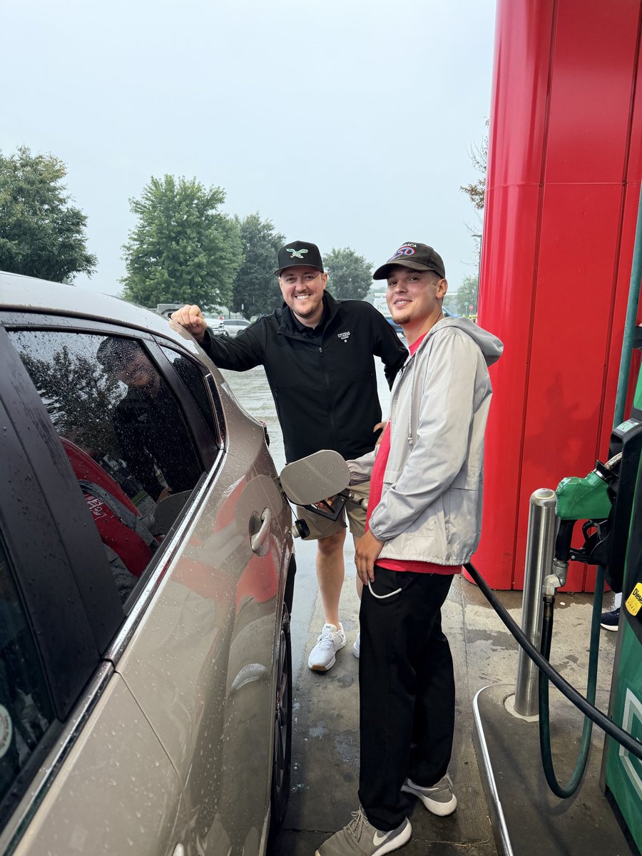 Maloney's tweet photo. ☀️ RISE AND SHINE!

Gassing up early at Sheetz… 

Time to knock doors to crush the commies. 

Why?

Knocking doors wins elections.

Or, as we say… “doors win wars”

@doorswinwars is now on the ground in PA, NH, NV, and AZ

We are not letting off the gas until we knock 1.85 million doors by November 3

If you want to join us on the ground: https://t.co/MppP4QMwMA

Can’t join us on the ground? Sponsor a full day of door knocking for $175 here: https://t.co/nfIm127UER