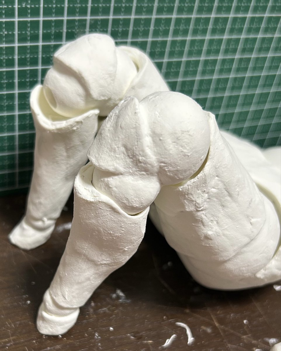 daydream_blanc's tweet photo. 二重関節チャレンジ。
2027新年に合わせて公開できれば…と作っています🐏
#wip #bjd #創作人形 https://t.co/L7gMqYOZUh