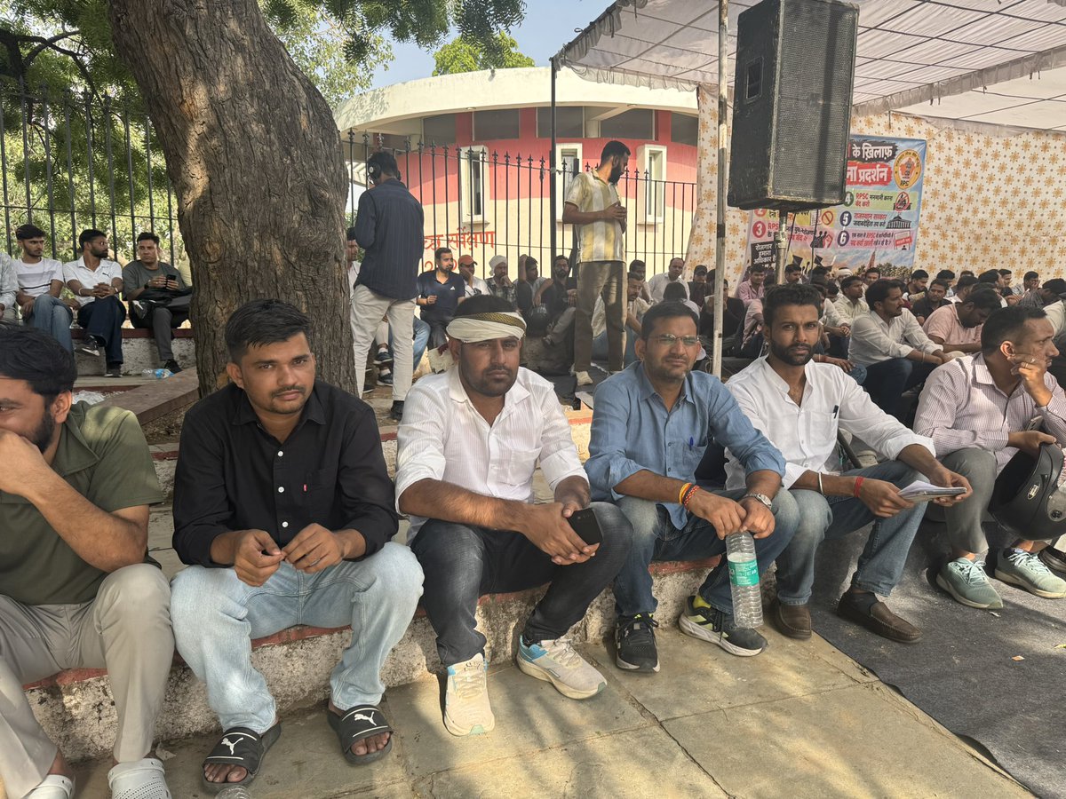 DrRamSinghSamot's tweet photo. हम ज़िंदा है हम भगत सिंह की विचारधारा से प्रेरित हैं!

📍 शहीद स्मारक जयपुर 

#RPSC_का_पुनर्गठन_करो #rajasthan #SI_भर्ती_21_reexam_फिर_से_हो 
#jaipur 
@1K_Nazar @8PMnoCM @BhajanlalBjp @RajCMO @GovindDotasra @TikaRamJullyINC @VinodJakharIN @RPSC1 @Khalbaali @Barmer_Harish @SachinPilot @ashokgehlot51 @AshutoshRanka @nirmal_pareek93 @virender_RJ21 @KumariDiya @madanrrathore