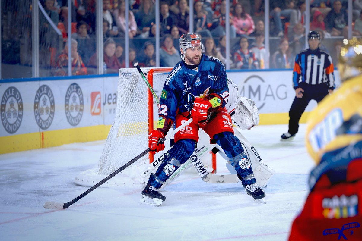LigueMagnus's tweet photo. GRE 🐺 🆚 🃏 CER
⌚️ 20h15
📺 https://t.co/jUX1BtZFtM

Avant cette rencontre, 🔟 points séparent les @bruleursdeloups  (1ers, 12 points) et @les_jokers (10èmes, 2 points). La recrue estivale grenobloise Alexandre Grenier est en forme avec 8 points (2 🥅, 6⃣🅰️)

#SLMHockey #GRECER https://t.co/Ghaj6u09Wh