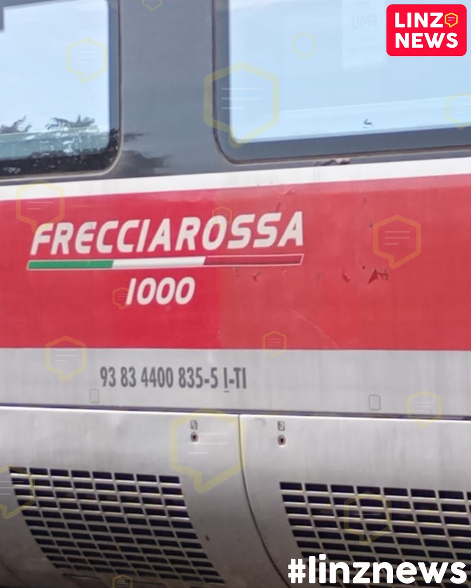 linzdotnews's tweet photo. 🚅 SPOTTED: Frecciarossa
🟥 Ab Sommer 2027 soll es eine neue internationale Frecciarossa-Verbindungen von Italien nach Deutschland geben.
🔴 Der Zug kann Geschwindigkeiten von bis zu 400 Kilometern pro Stunde erreichen.
📷 Leserfotos
#linz #spotted #Frecciarossa https://t.co/yEhCrsFxWE