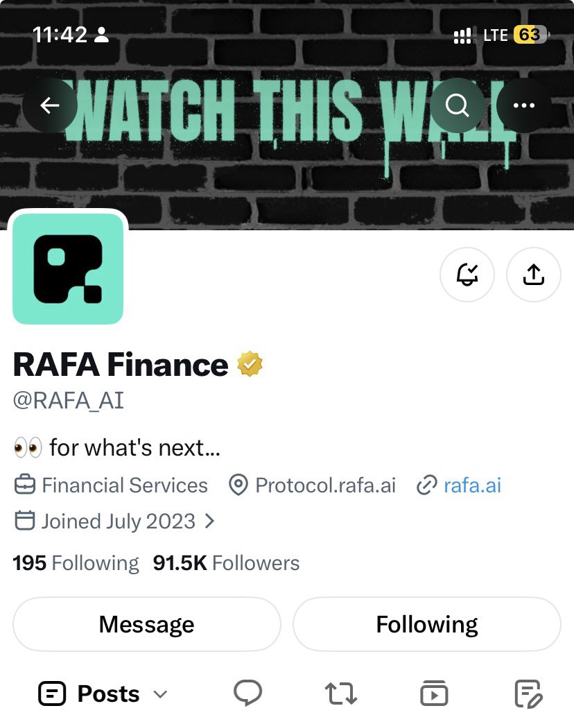 nyavo1963's tweet photo. @RAFA_AI The crown isn’t decoration.
It’s a declaration.
That wall used to be the gate.
Closed. Guarded. “Accredited only.”
Now the king stands in front of it with a can of paint and zero permission.
He’s not tagging a logo.
He’s painting the exit. https://t.co/RCnJD6sI7H
