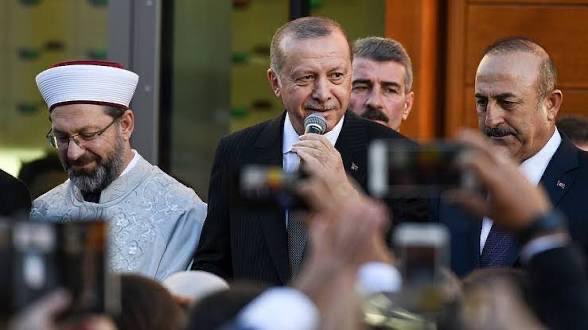 aslankenan_nl's tweet photo. DİTİB Köln Merkez Camii'nin 8. Yılı Kutlu Olsun! 🕌🇹🇷

📅 29 Eylül 2018'de Cumhurbaşkanımız Sayın Recep Tayyip Erdoğan tarafından resmi açılışı yapılan bu mübarek mabet:

• Avrupa'nın en modern camilerinden biri

• 1.200 kişilik kapasitesiyle hizmet veriyor

• Köln silüetine nakşedilen bir barış simgesi

🌍 Camilerimiz sadece ibadethane değil, aynı zamanda kültür köprüleridir 🕌 

#KölnMerkezCamii #8Yıl #DİTİB #DiyanetİşleriTürkİslamBirliği #29Eylül2018 #Diyanet #Camii #Türkiye #Almanya #Avrupa #Müslümanlar #İslam