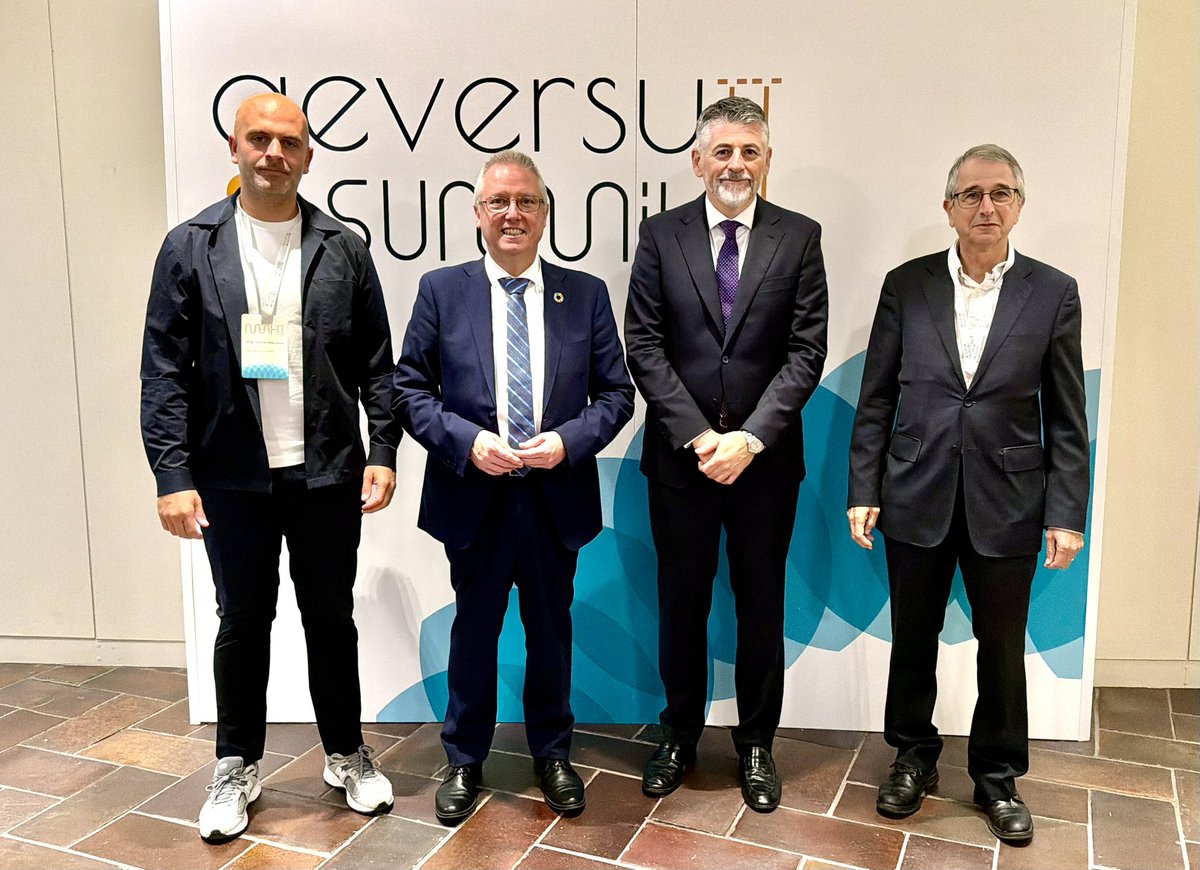 asensioji's tweet photo. Asistimos al  II. #AEVERSU Summit que se celebra en Madrid, el encuentro global de valorización energética.
La Asociación de Empresas de Valorización Energética de Residuos Urbanos se une para Impulsar el papel estratégico de la valorización energética dentro de la economía circular.