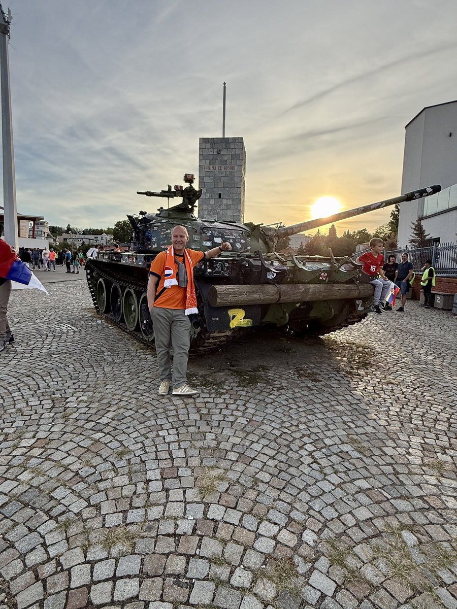 Danny__1489's tweet photo. Servië - Nederland in het stadion van Rode Ster, oftewel stadion nummer 75 en land nummer 20! #serned #belgrado https://t.co/UYH8AtujcU