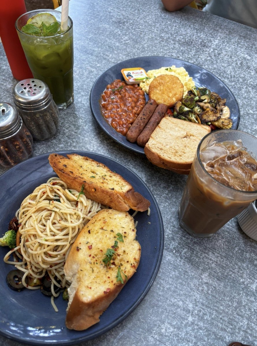 anon_singh_'s tweet photo. on today's episode of underrated cafes in bangalore (good food, service and ambience )
📍casa fresco, hsr https://t.co/JIk840Af7T