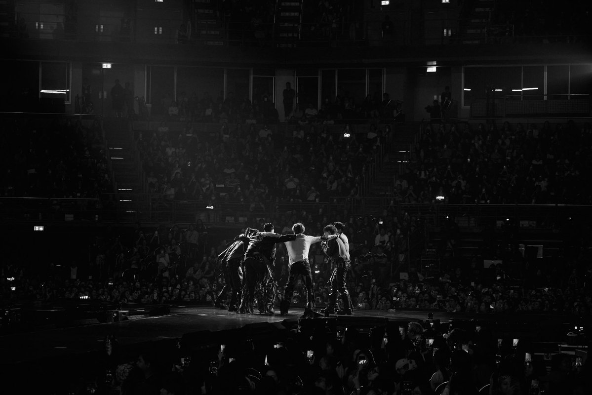nicesomkidd's tweet photo. Best memory in my life :) #ATLASRisingUpConcertatImpact https://t.co/ZetmPo5fZw