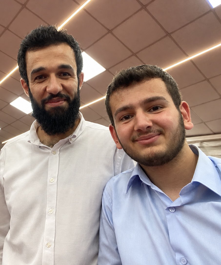 Hasankoktepe2's tweet photo. Tertemiz hayatınıza şahidiz hocam,abim

Zulümününüz de boğulun !

AkpDönemi ZulümDönemi
LanetOlsun BöyleAdalete
#YargıEliyleZulüm https://t.co/U7AdIgwcbP
