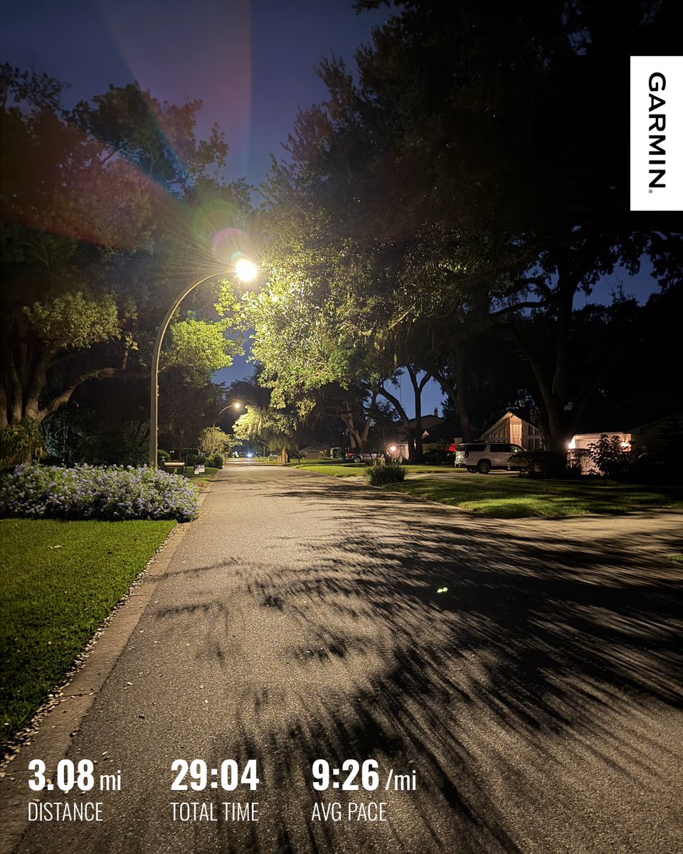 JohnBostonRowe's tweet photo. A good morning for some threshold intervals:
0.25 mile warmup 
3 min (7:45 min/mile average) - 1 min recovery (x6)
0.25 mile cooldown 

#FloridaRunning #RunBeforeTheSun #KeepMoving #OneMoreMile #FitAt48

Run streak day: 58 https://t.co/vBtFr0uzPE