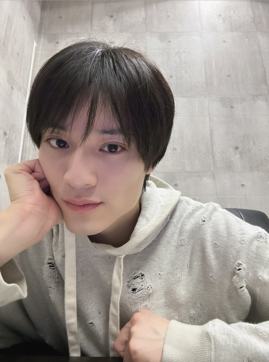 kenshin_0708_k's tweet photo. このあと20時からFC生配信よろしく＾＾ https://t.co/OjTomuziev