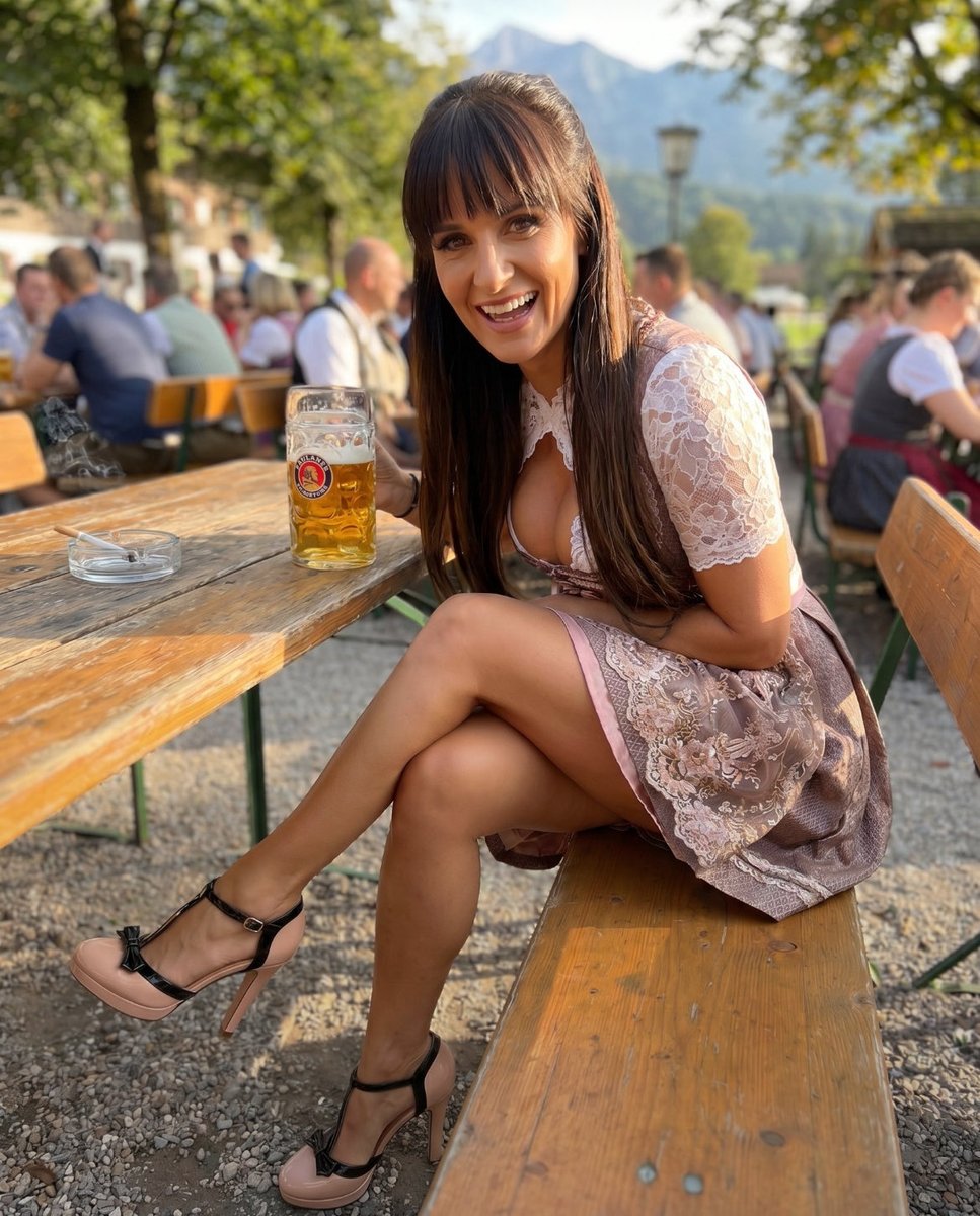 sandysMom80's tweet photo. @SandysMom84 Mom gone wild, take two: Beer garden, cocktail dress, and a cheeky grin - shouldn't one at 41 rather cozy up under the blanket instead of rocking high heels? Or is it allowed to celebrate oneself for once, instead of always just striking a pose as the role model? https://t.co/nlMyPTACkN