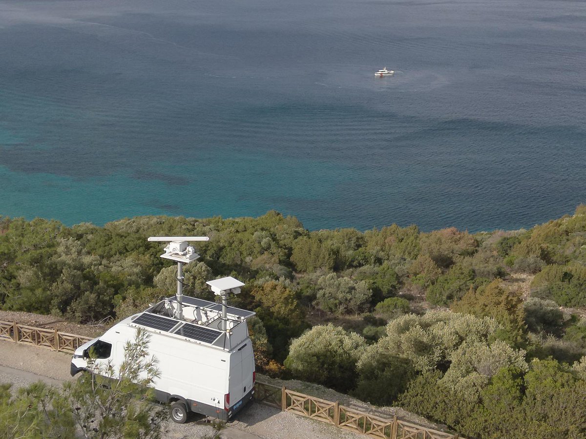 sahilguvkom's tweet photo. Karadan mobil radarlarımız, denizden ise yüzer unsurlarımızla Mavi Vatan’ın her noktasını aralıksız takip ediyoruz.
#MORAD
#SahilGüvenlik
#CoastGuard https://t.co/1KeAmIh9Am