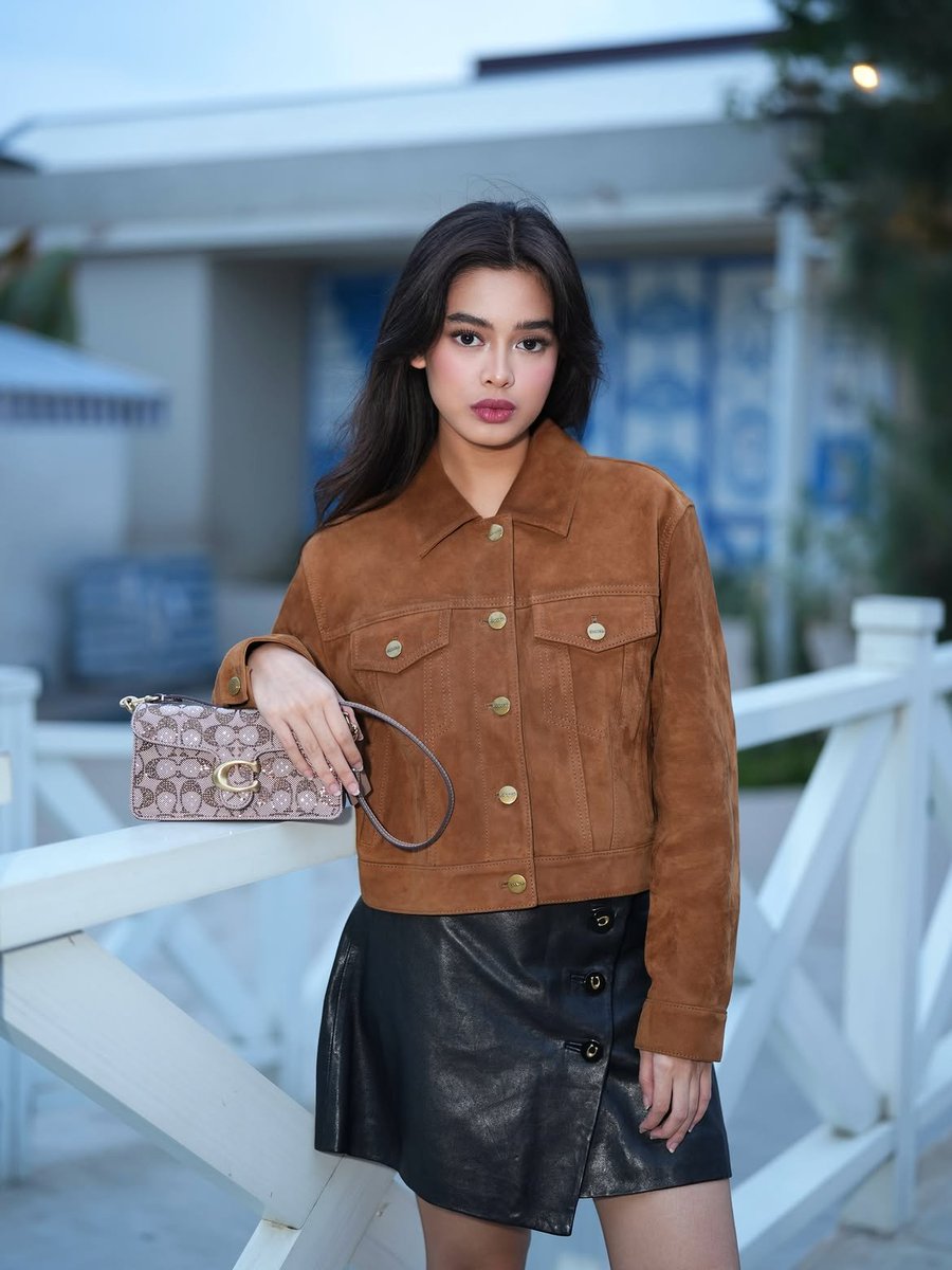 1114files's tweet photo. @Coach @KanmoGroup https://t.co/ZAL7J2dLwr