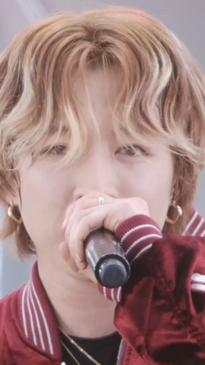 onechansow_mgmg's tweet photo. 地球揺れるどこんなん https://t.co/P0JQRjOUjL