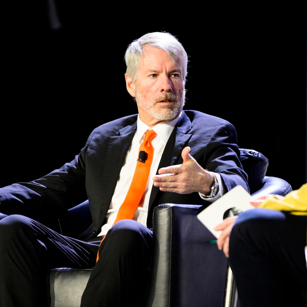 CoinMarketCap's tweet photo. LATEST: 💰 Michael Saylor told Binance "we're in a gold rush between now and the year 2035," when "99% of all the Bitcoin will have been mined." https://t.co/6tVs0jGt4a