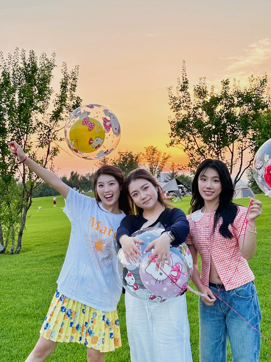 mint_thoma__94d's tweet photo. A nice day with Zhuo Ying, Yinuo, and Zhanyi, full of pleasant vibes! https://t.co/XFMIZsOs4o