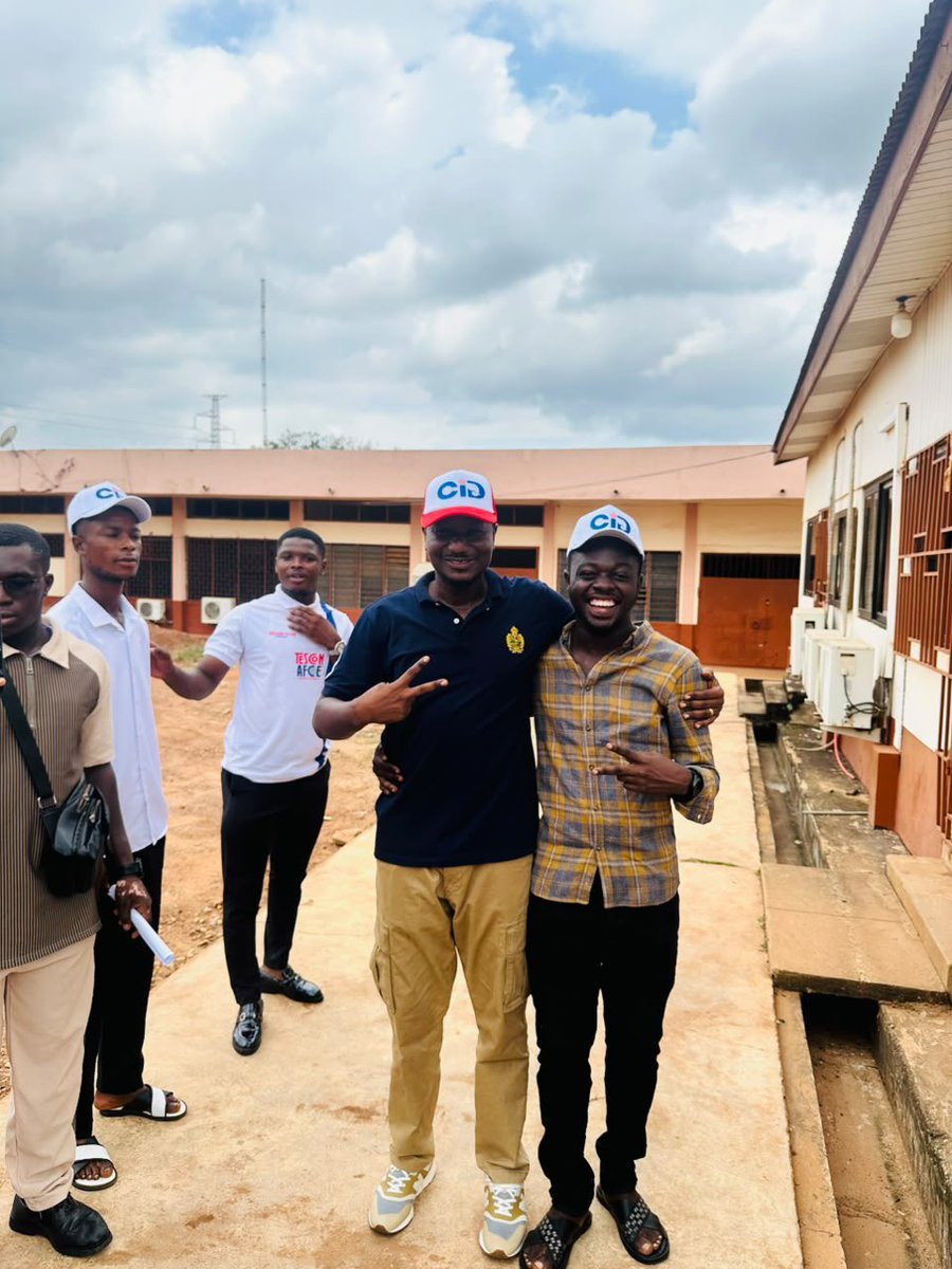 ologo_forever's tweet photo. CL life my super lawyer and commander 🎉❤️💙🤍
@HonOpokuGyamfi 
@Rubben_Senior 
@NPPMediaGuy https://t.co/e3Bij9tJAt