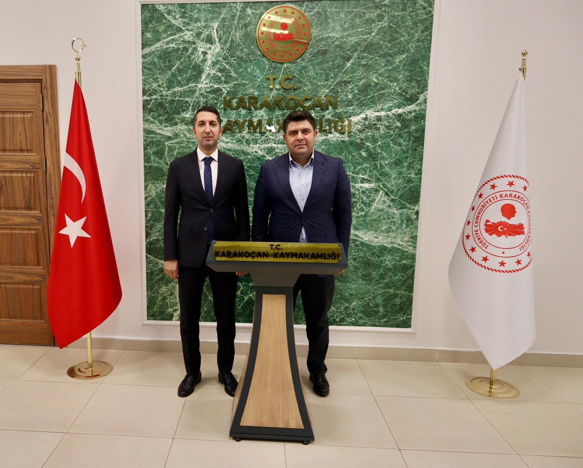 tckarakocan23's tweet photo. Elazığ Gençlik ve Spor İl Müdürü Abdulsamet EREN,Kaymakamımız Sayın Furkan SEYMAN’ı ziyaret etti. https://t.co/TdS81TY8da