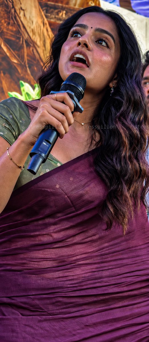 StressPillon's tweet photo. Vaishnavi chaitanya... https://t.co/B25UXXRFCs