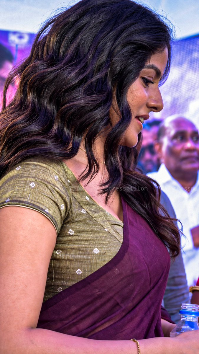 StressPillon's tweet photo. Vaishnavi chaitanya... https://t.co/B25UXXRFCs