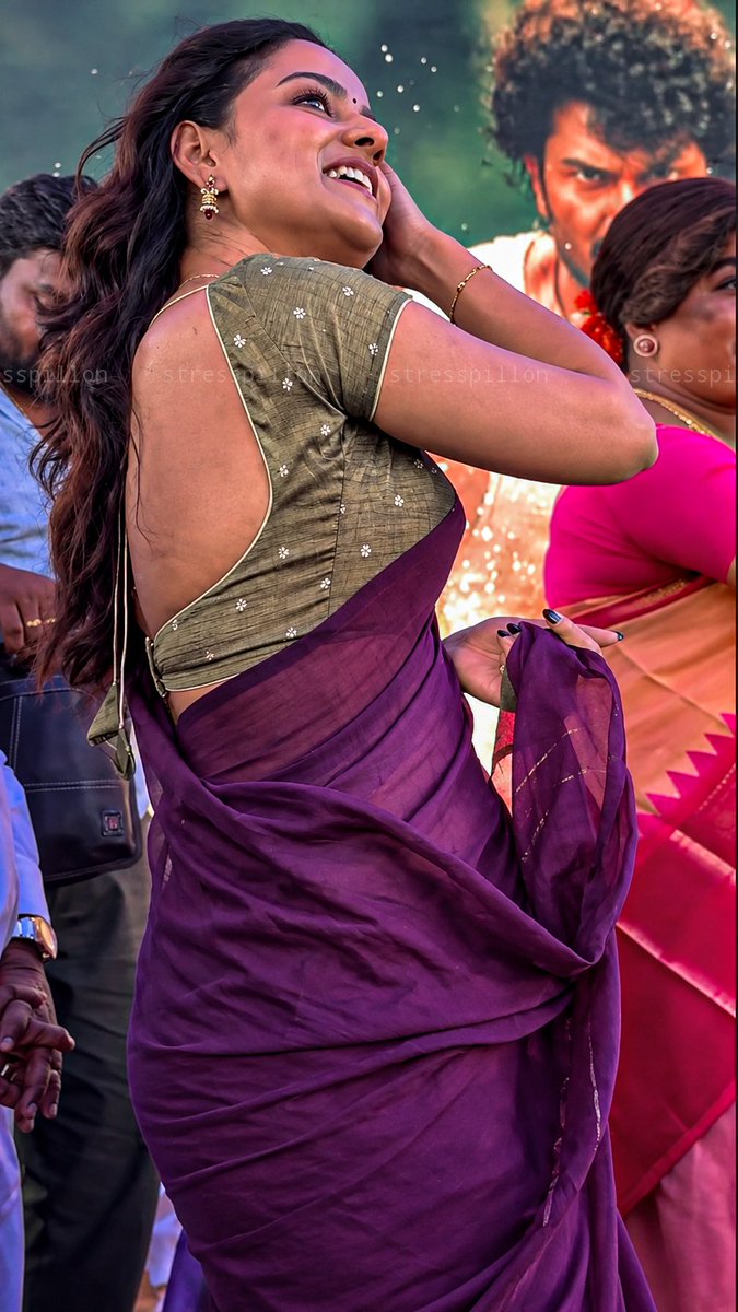 StressPillon's tweet photo. Vaishnavi chaitanya... https://t.co/B25UXXRFCs