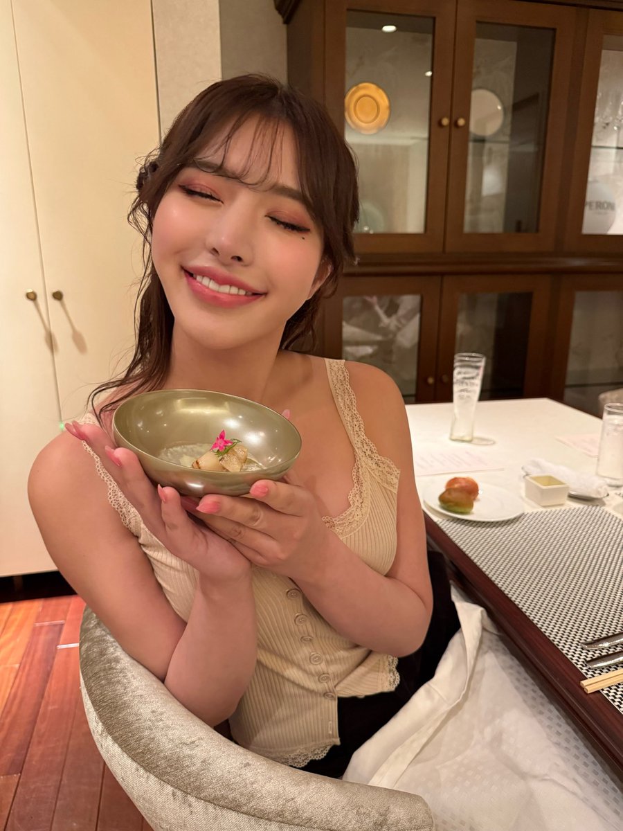 Hotaholic_yu's tweet photo. ほたるちゃんの送別会をグランドスウィートの女の子達が🥰✨
今までほたるちゃんが築いてきた良い関係のなせるわざだね😆⭐️
@hotarun33 #白星ほたる https://t.co/D3fdILzgcM