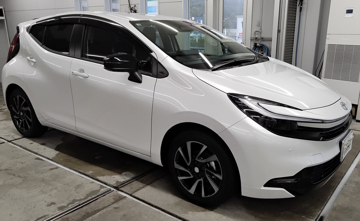 tontan_simple's tweet photo. 日曜日に新車が納車されました🚗✨
そのままキーパーラボでコーティングへ。

VTホールディングスの株主優待＋新車割引が併用できて、なんと25％OFF😊
こういう時に株主優待のありがたさを実感します。

#株主優待 #VTホールディングス #新車 #納車 https://t.co/6FkBHS4Nxf