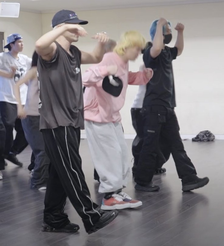 hanga30859's tweet photo. 귀여운거 찍음 https://t.co/uS73lBl8s5