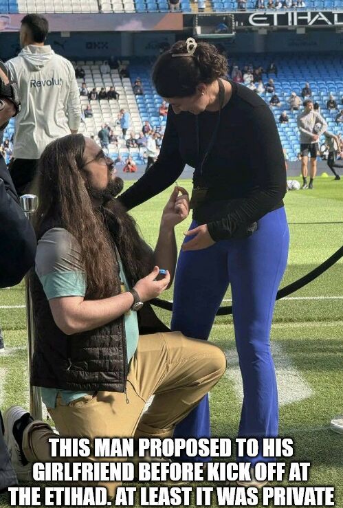 BonusCodesFans's tweet photo. https://t.co/LpBPIN420Q #funnymemes #sport #funnypics #football #stadium https://t.co/53Z2hiDlB4