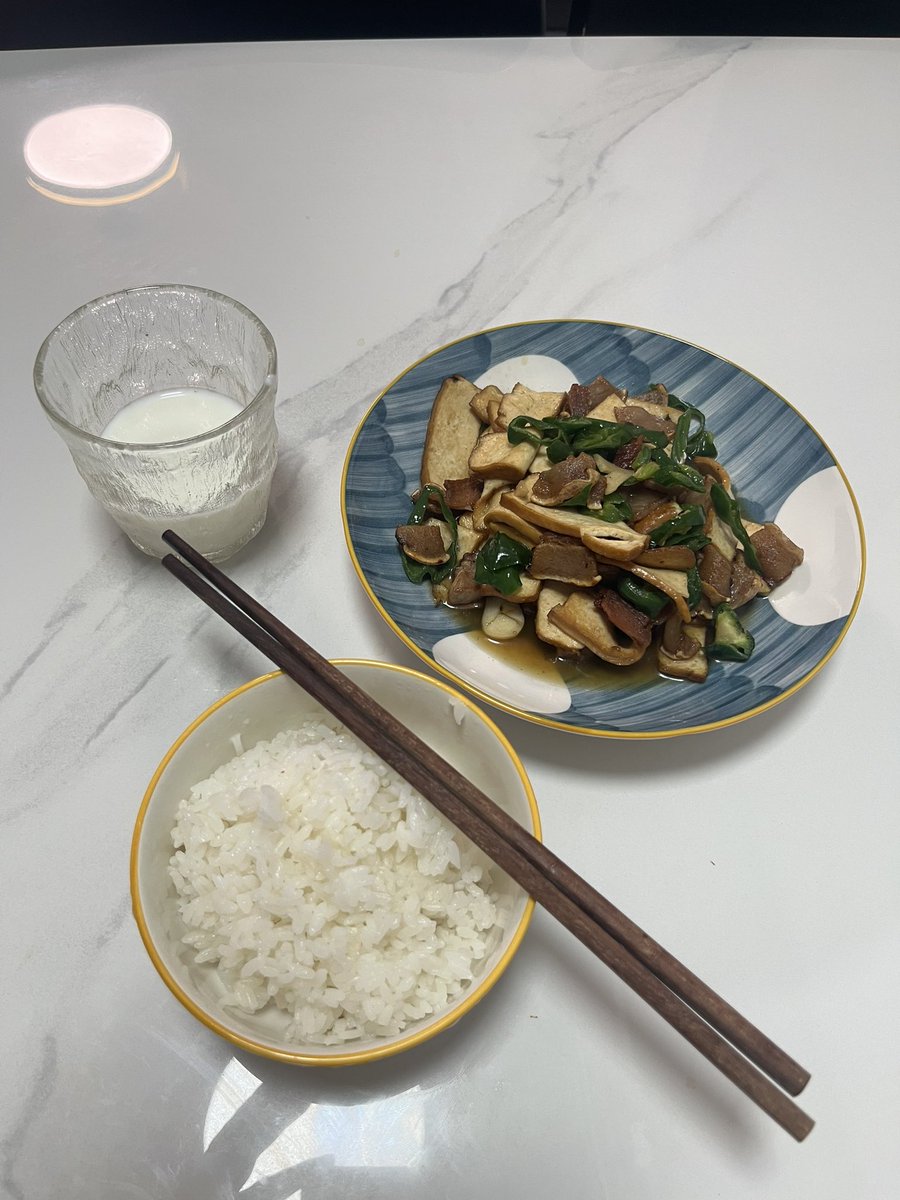 tangjun0302's tweet photo. My dinner, Chinese food. #chinesefood https://t.co/kpIukEVuWf