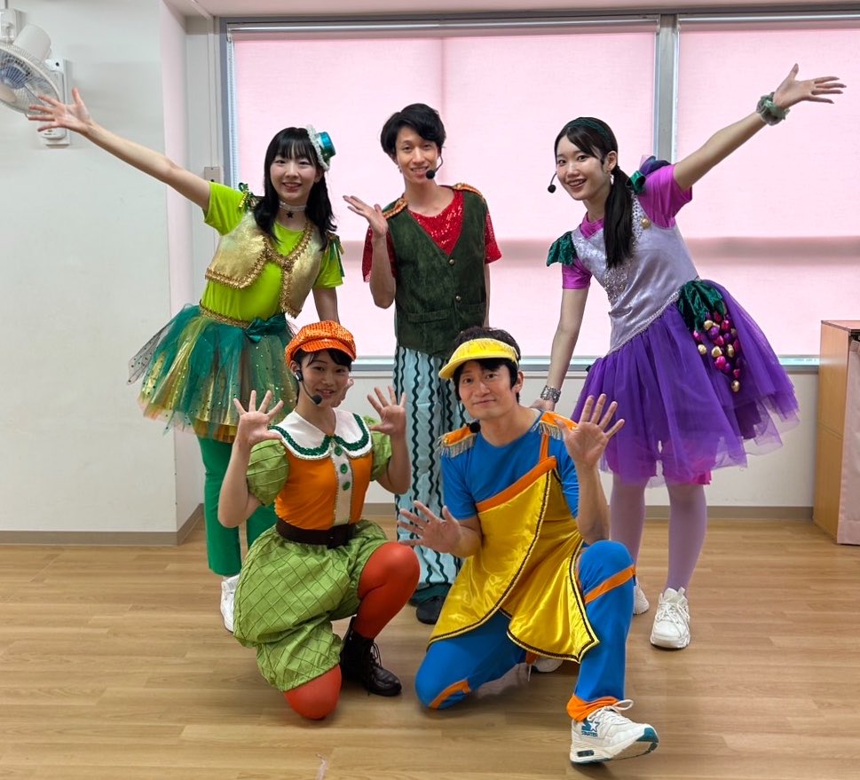 utaha_Uki's tweet photo. 今日はキッズプランナーさんのお仕事で、
幼稚園での公演に出演させていただきました🌷🥝

子どもたちと一緒にゲームをしたり、歌ったり踊ったり！
元気いっぱいの笑顔と声に囲まれて、とっても楽しい時間でした🎶

一緒に楽しんでくれたみんな、ありがとう！✨️🌈✨️ https://t.co/EElwucWKzN