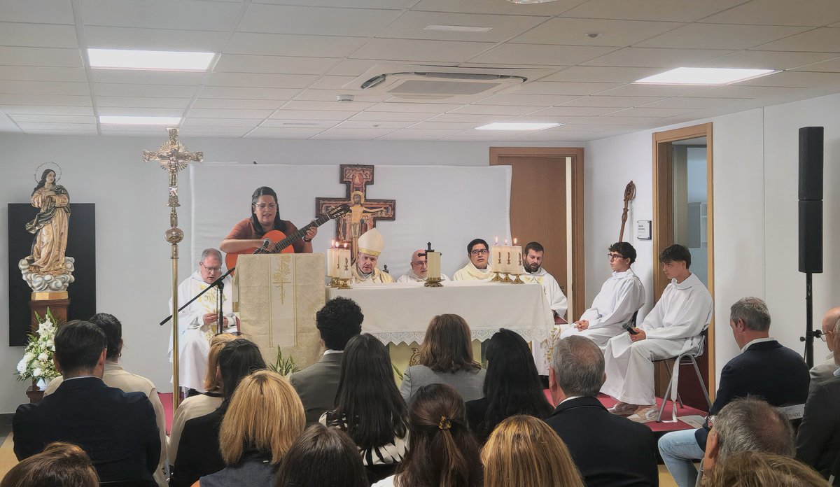 UCAM's tweet photo. ✝️ Celebramos la Misa de apertura del curso 2026-2027 en el Campus #UCAM de Torrejón de Ardoz presidida por D. Antonio Prieto, obispo de @DiocesisAlcala. https://t.co/6WdrHmR3Tr