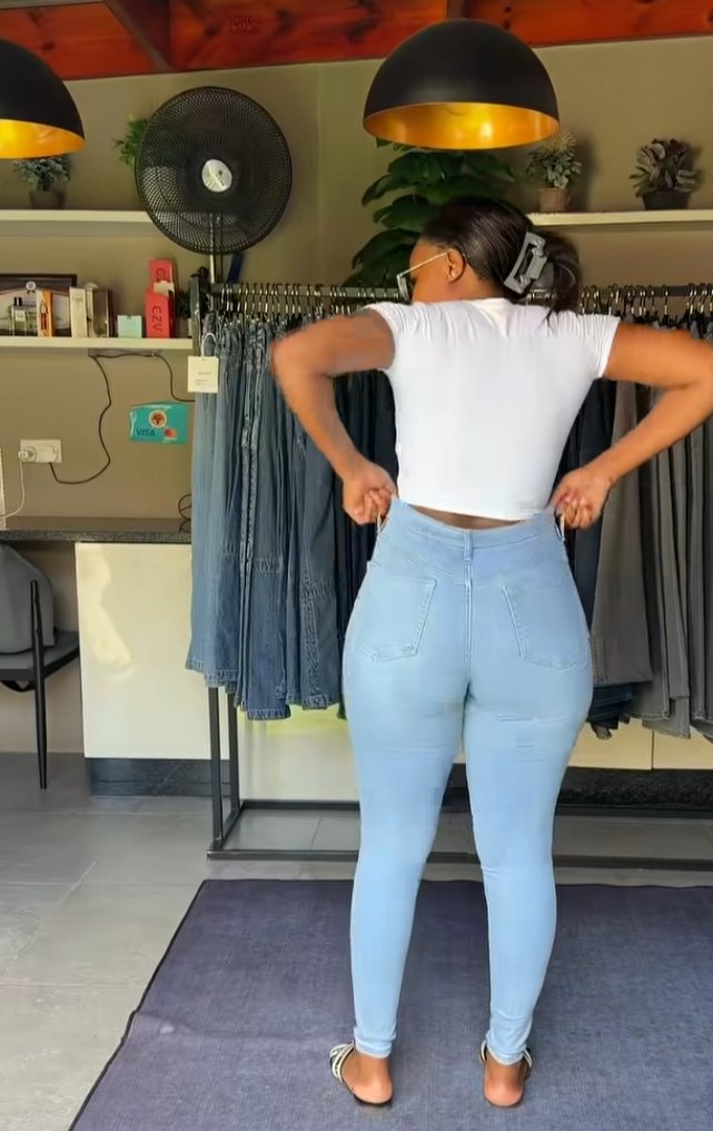 RasEduu's tweet photo. Noma Sana 😂🤣 https://t.co/aOqv53yoP8