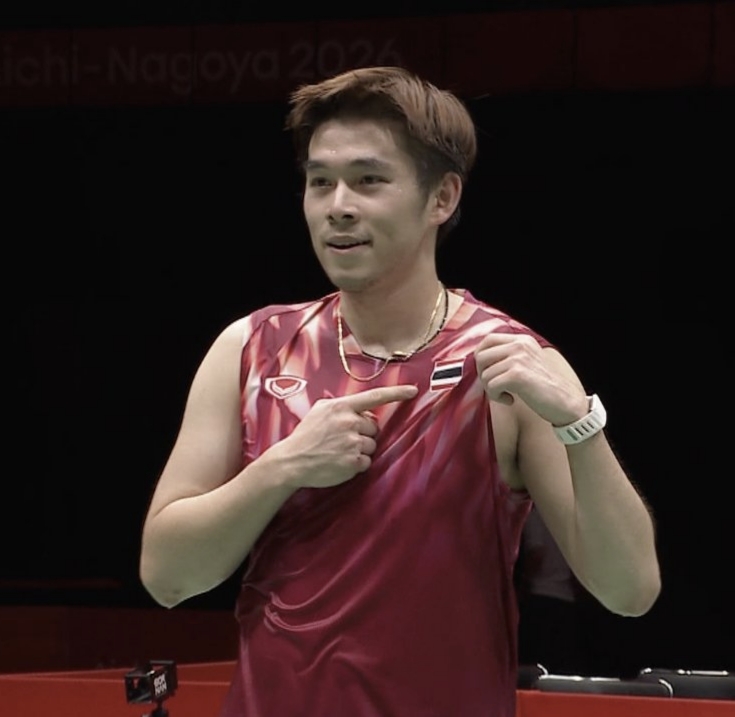 BadmintonR45199's tweet photo. Congratulations to 🇹🇭Kunlavut Vitidsarn for defeating 🇸🇬Loh Kean Yew to win the #AsianGames2026 men’s singles gold!🥇
He became the 4th MS player after 🇨🇳Zhao Jianhua, 🇮🇩Taufik Hidayat, 🇨🇳Lin Dan to win all 3 titles: the World Championships, Asian Championships &amp; Asian Games!🔥 https://t.co/bzbfvkjvKT