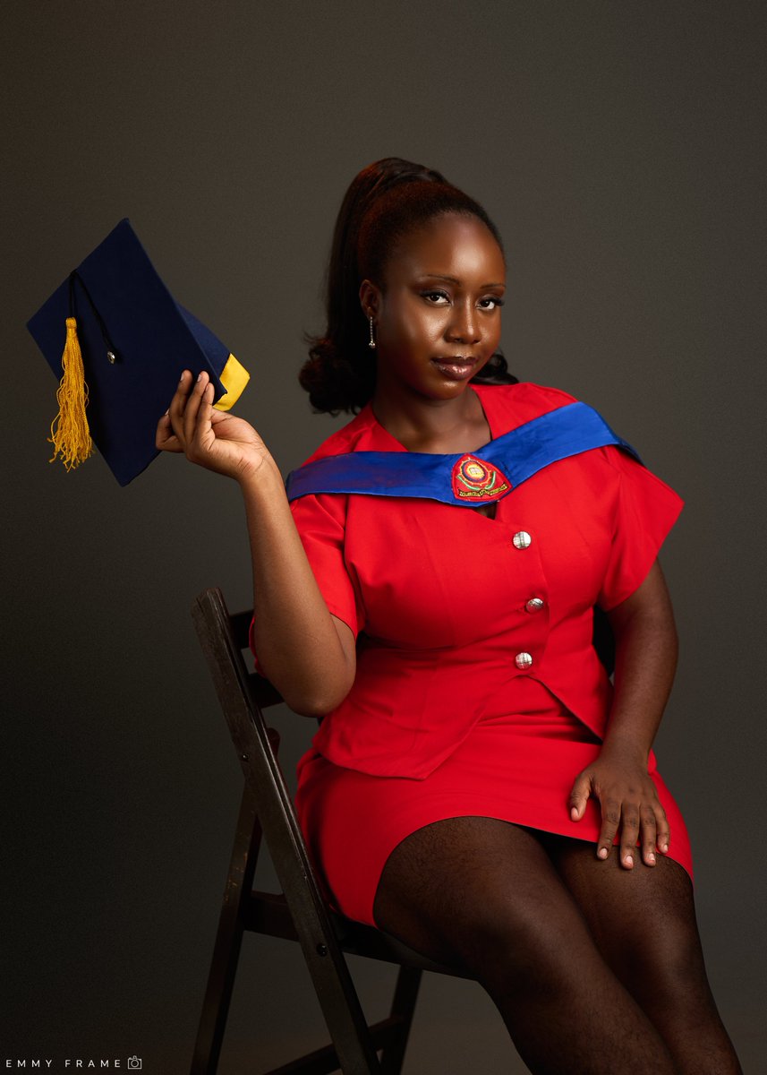 __xxdesirexx__'s tweet photo. A degree badder✨
PT. ADOKI I.D
BACHELOR OF PHYSIOTHERAPY (https://t.co/xRyCCwYoR5, Bowen), rMRTB (First Class Honors) https://t.co/Km8z48vB6O