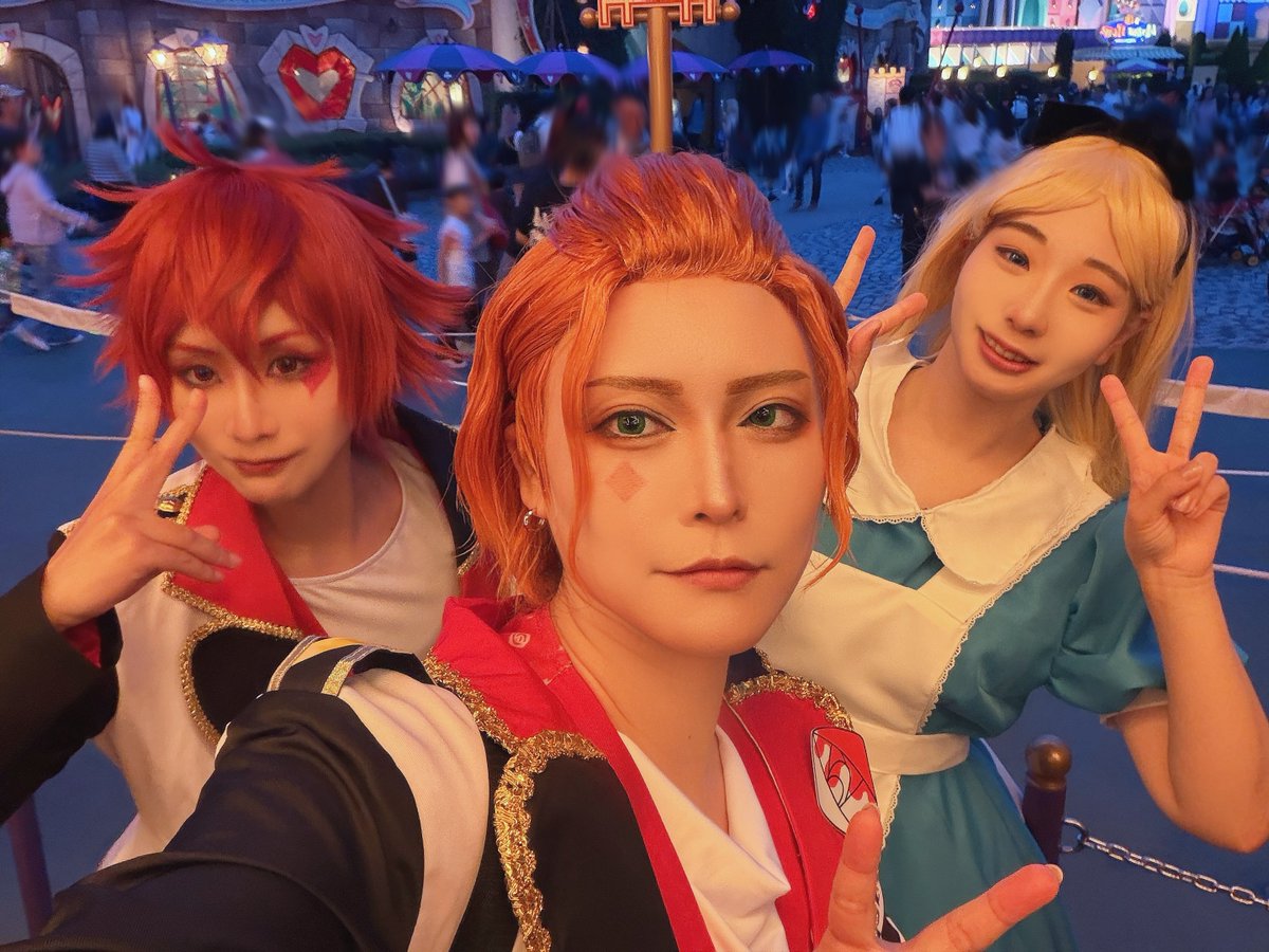 xxxhnkyxxx's tweet photo. 遅報⚠︎仮装⚠︎
28日は🏰〜❤️後輩ちゃんたちと遊んできました🎶パレードも上手く雨間を縫って見れたのでハッピーだった🥺❤️！！
2人とも可愛くて最高でした🥹私は久しぶりの♦️でﾊﾜﾜ……ってなりながらも楽しんできました🎶
 #Dハロ仮装2026
 #Dハロツイステ https://t.co/9kmQLOa1yL