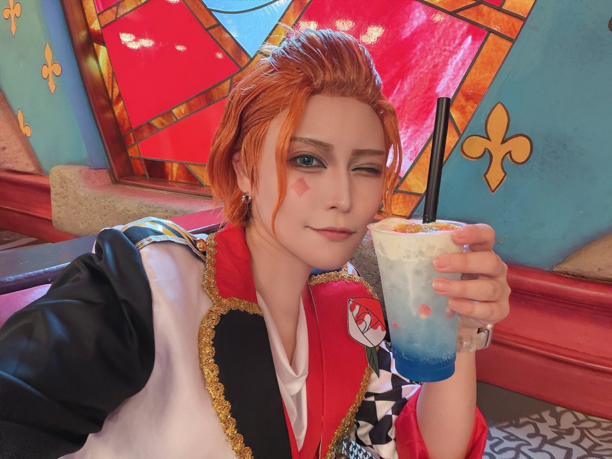 xxxhnkyxxx's tweet photo. 遅報⚠︎仮装⚠︎
28日は🏰〜❤️後輩ちゃんたちと遊んできました🎶パレードも上手く雨間を縫って見れたのでハッピーだった🥺❤️！！
2人とも可愛くて最高でした🥹私は久しぶりの♦️でﾊﾜﾜ……ってなりながらも楽しんできました🎶
 #Dハロ仮装2026
 #Dハロツイステ https://t.co/9kmQLOa1yL