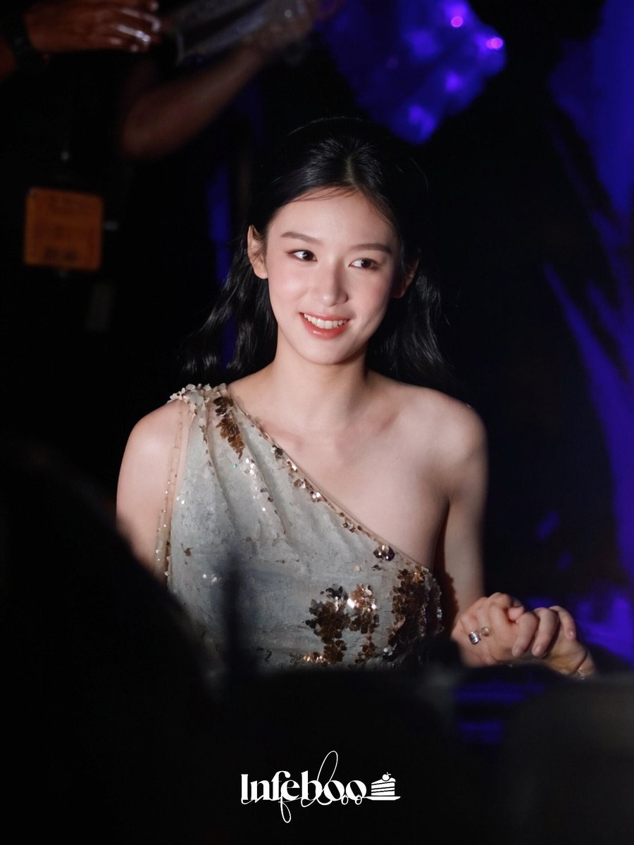 czhouye's tweet photo. zhouye’s stunning through a lens of france photographer https://t.co/8fCxWeusvu