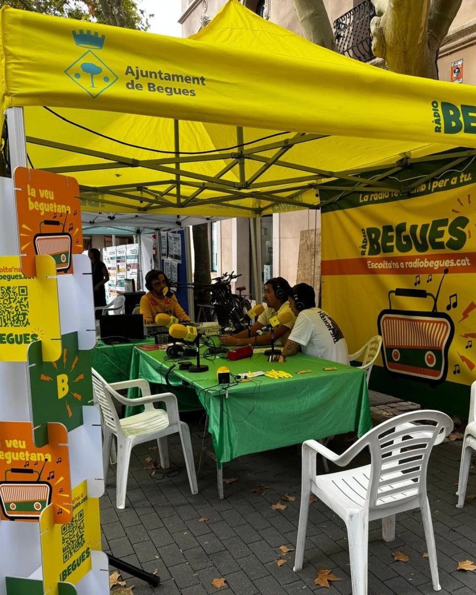ajbegues's tweet photo. 📻 Torna a escoltar el programa especial que Ràdio #Begues va emetre en directe amb motiu de la 19a Mostra d'Entitats 🎙️
🎧 ▶️ https://t.co/pTl9eAOiqo https://t.co/uS2Tn9tDUE