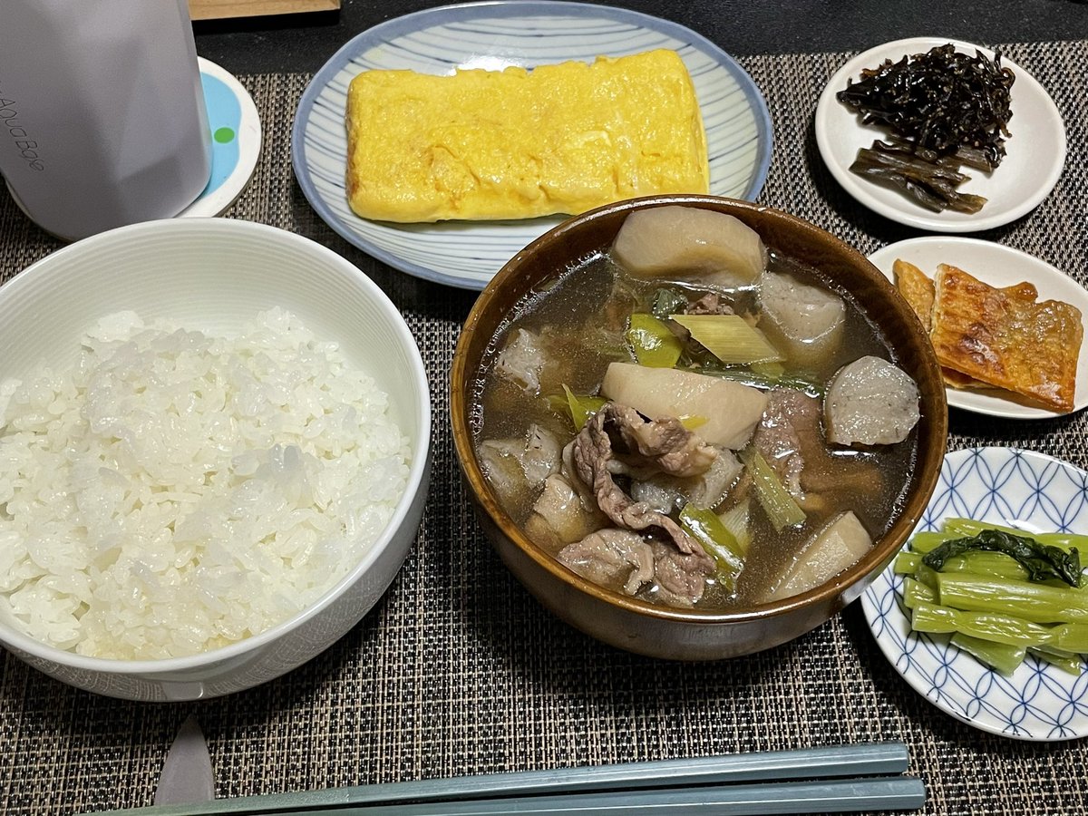 yamasim2's tweet photo. 今日は芋煮定食！ https://t.co/t0J7MQaVry