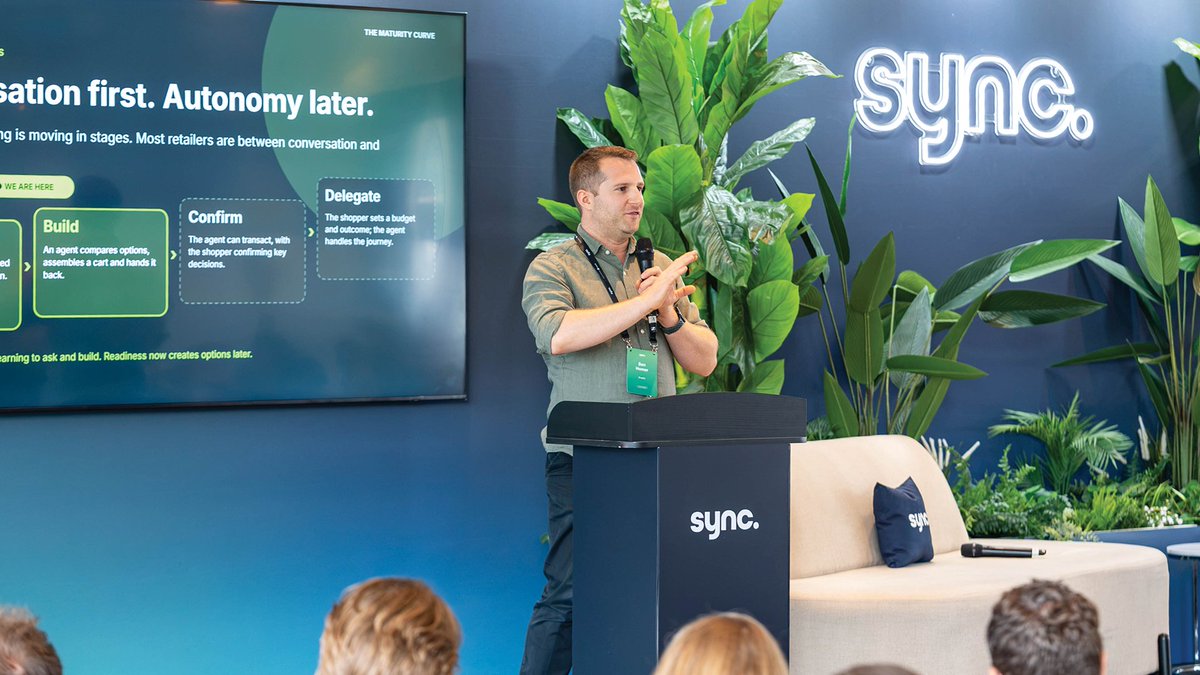 Visualsoft's tweet photo. AI is changing how people discover products, but what happens when discovery becomes purchasing? 💡

We welcomed Ben Homer, Solutions Engineering Lead at Shopify, to explore what the changing purchase moment means for merchants🛍️✨

Read more 👉>> https://t.co/FGNDeRjZZj https://t.co/n1WptcaNJi