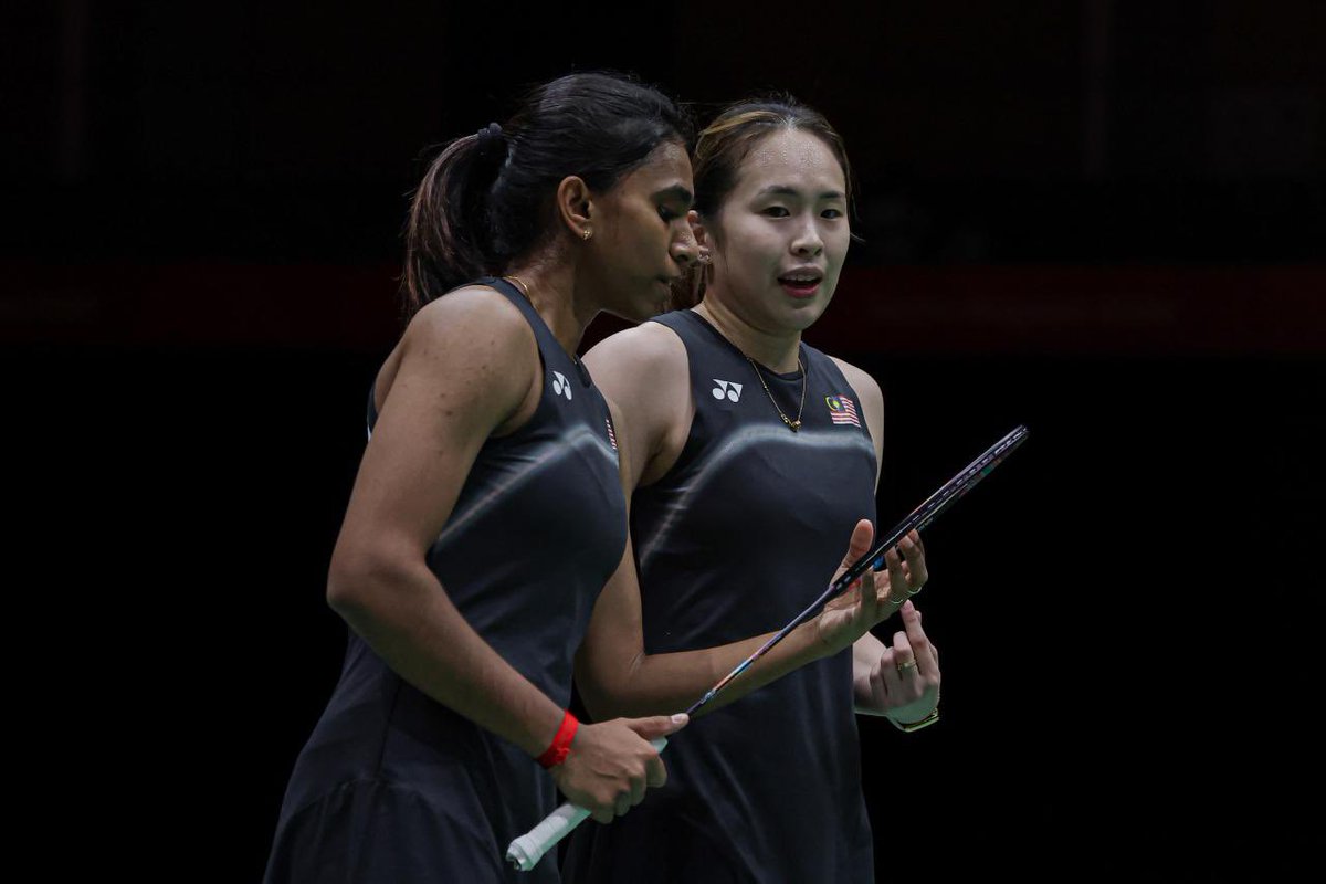 anwaribrahim's tweet photo. Tahniah saya ucapkan kepada Pearly Tan dan M. Thinaah atas kejayaan meraih pingat gangsa dalam acara beregu wanita badminton di Sukan Asia Aichi-Nagoya 2026, sekali gus menamatkan penantian 12 tahun Malaysia untuk pingat dalam acara ini.

Syabas atas semangat perjuangan yang ditampilkan. Semoga pencapaian ini menjadi pemangkin buat Pearly, Thinaah dan atlet-atlet lain untuk terus mengharumkan nama Malaysia di pentas antarabangsa. 🇲🇾🥉

#MalaysiaMADANI
#KitaSemuaTeamMAS