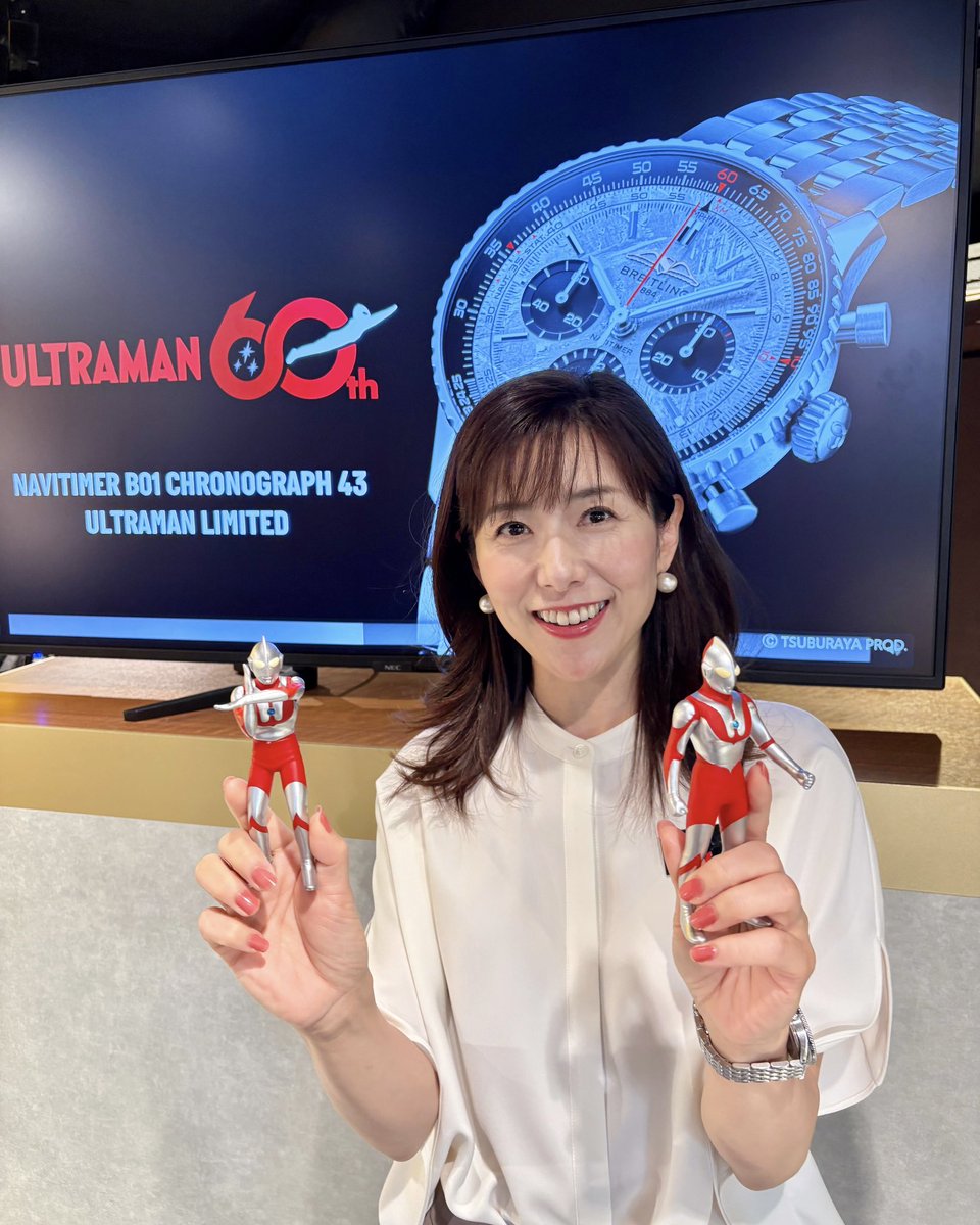 matsushita_megu's tweet photo. ウルトラマンシリーズ60周年
記念ロゴピンズを胸元に。

ちょっぴり大きめのサイズで
存在感があります✨

「希望と勇気を持ちつづけ
挑戦することをあきらめない」

円谷英二さん、そして
ディーン・フジオカさんからの
メッセージに
胸が熱くなった日🥹

#Ultraman
#ブライトリング 
#ナビタイマー https://t.co/slHBro4MCM