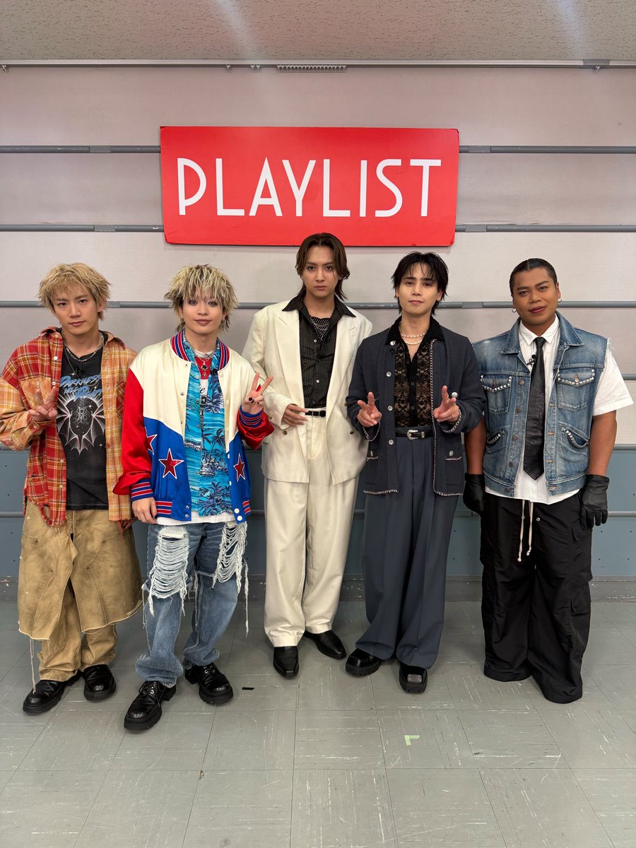 ma55iveofficial's tweet photo. ＼📺今夜26:26〜放送📣／

TBS「#PLAYLIST」

#MA55IVE THE RAMPAGEが出演いたします✨

9/30にリリースするNew Albumから、「DEPARTURE」をパフォーマンス✈️

ぜひご覧ください🧳
https://t.co/rI6GkBH9qk

@TBSmusicTV 
@yamachiho1006 @ura_river_ @TAKAHIDE_rmpg_ https://t.co/LoYYnqzCEE