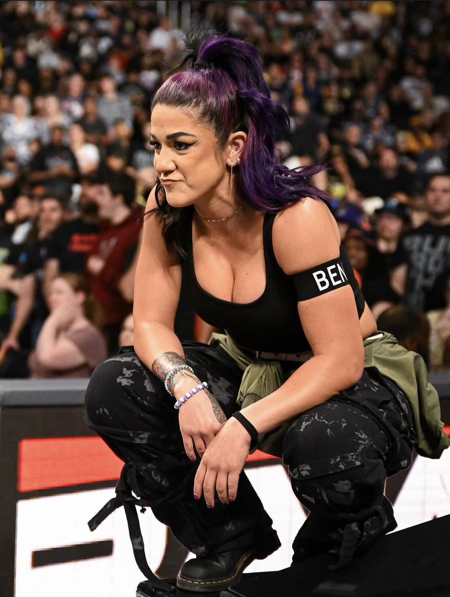Wrestle_Sluts's tweet photo. Bayley 🤤 https://t.co/fsxsLJHdMv