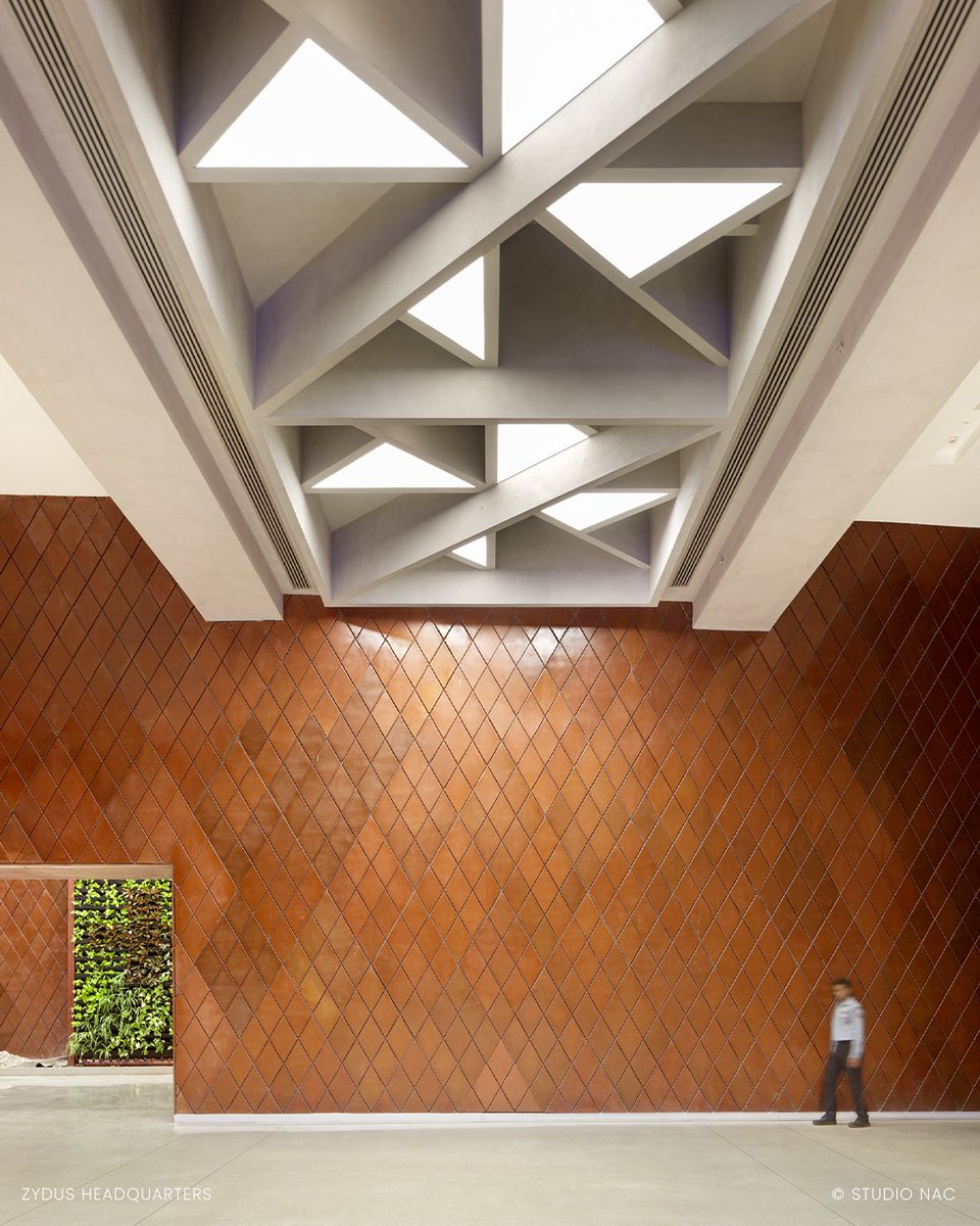 _morphogenesis's tweet photo. A lobby is more than an entrance. It is the first spatial expression of an organisation’s identity, and the threshold through which architecture begins to shape experience. https://t.co/OPqNOwPWgC
